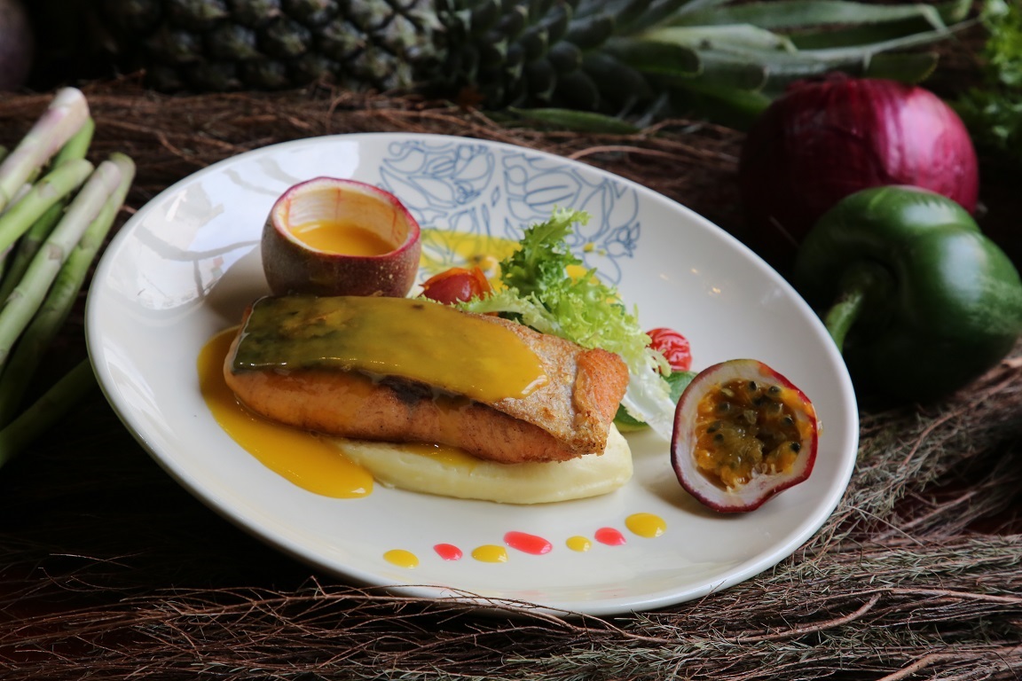 Grilled Salmon with Passion Fruits – Cá Hồi nướng sốt chanh leo