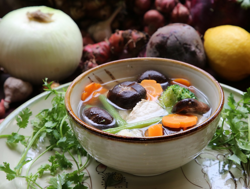 Special Veggie Noodle Soup w Nutrion Nuts – Phở chay đặc biệt.